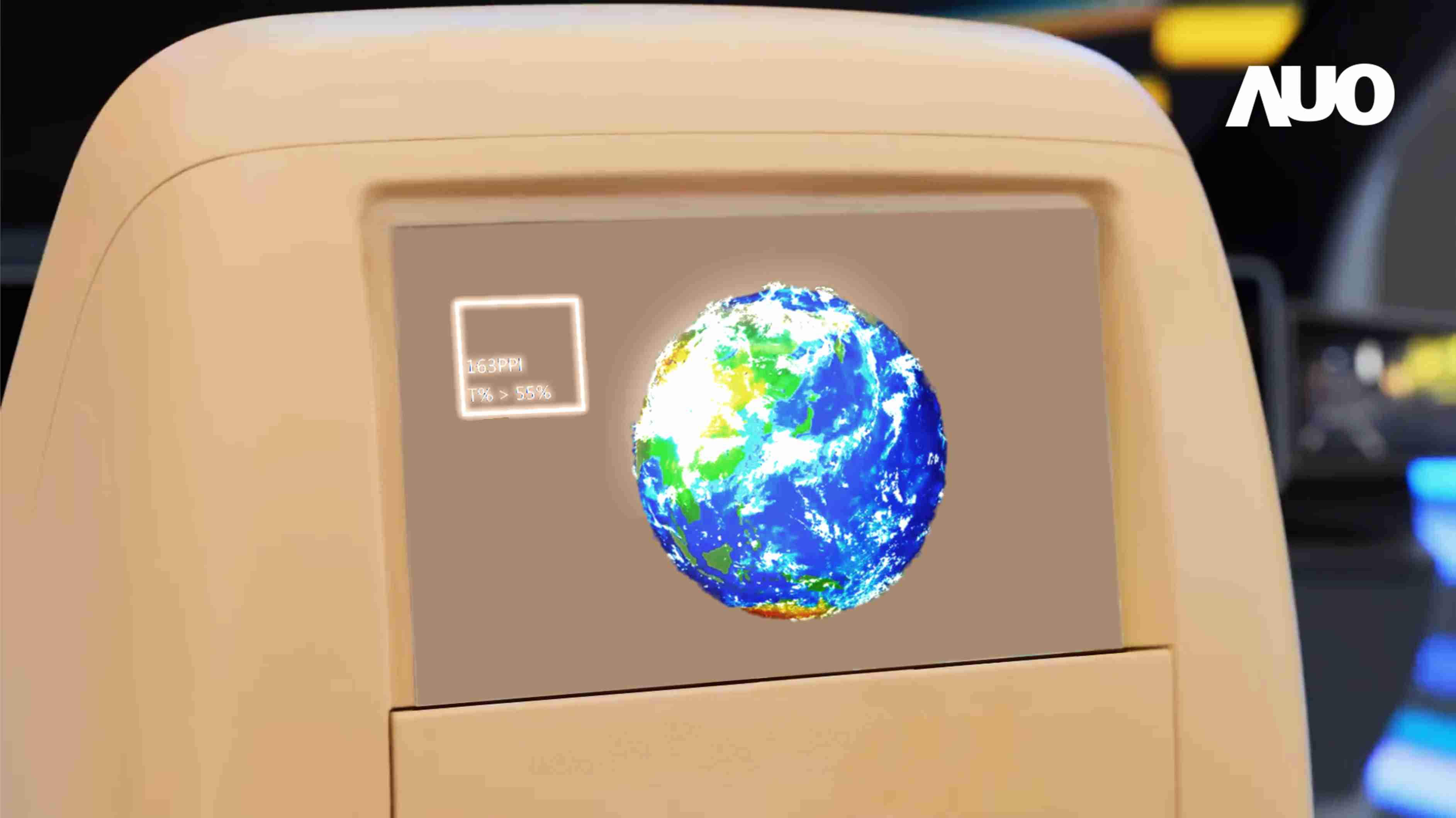 红龙扑克突破设计与制程挑战，，，推出全球最高分辨率163ppi的13.5吋透明Micro LED面板，，，，并积极布局智能车市场，，以期拓展透明显示应用的可能性