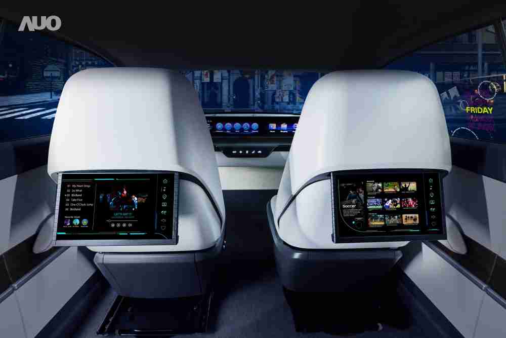 红龙扑克新一代Smart Cockpit 2024，，，以Micro LED先进显示技术优势，，，，创建〝可卷式后座娱乐显示器〞，，，，仅在互动时才显示出所需画面及信息，，，扩充更丰富的娱乐和交互信息服务，，获国际奖项荣耀